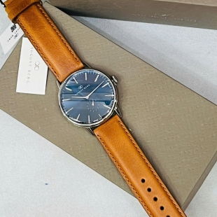 dong-ho-day-da-nam-hieu-august-berg-10140e05lbn20